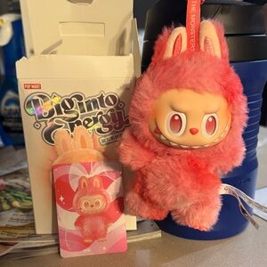 Labubu - Big Into Energy Love